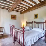 Castello Di Gubbio By Mmega * Colpalombo