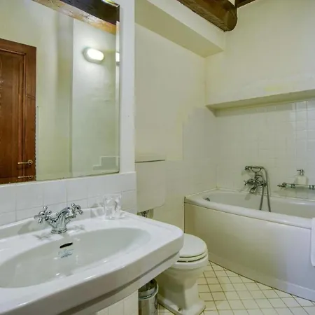 Villa Castello Di Gubbio By Mmega