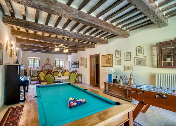 Castello Di Gubbio By Mmega