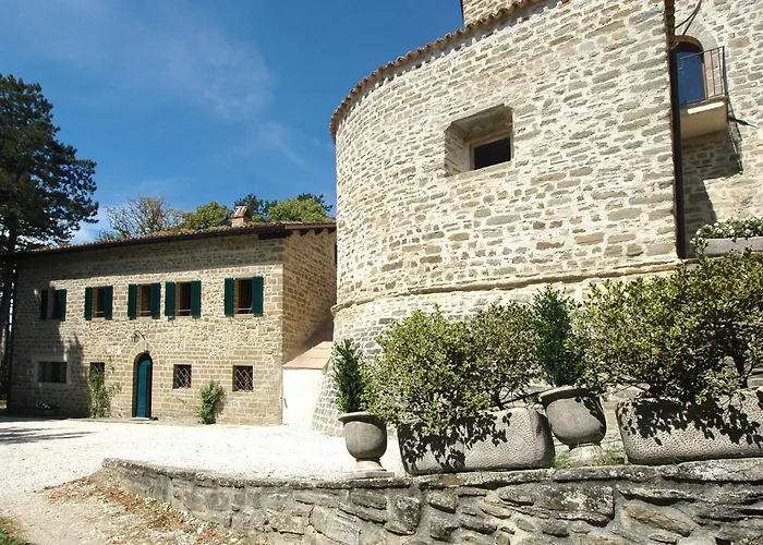 Castello Di Gubbio By Mmega فيلة Colpalombo